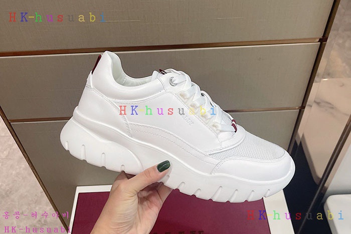 NEW  발리 스니커즈 신상 B 552403
