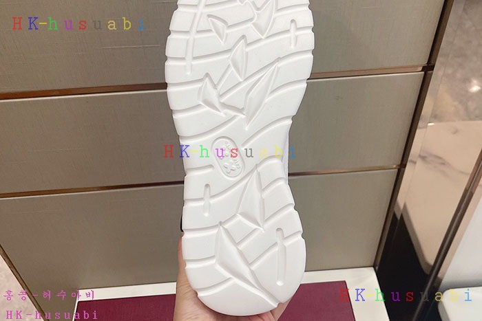 NEW  발리 스니커즈 신상 B 552403