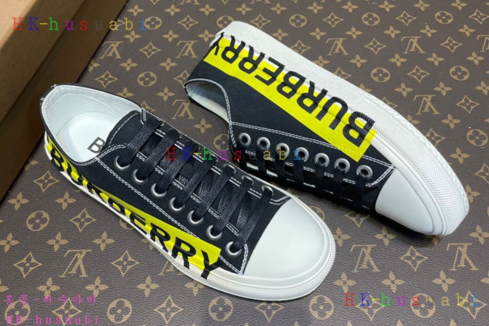 NEW  버버리 스니커즈 신상 BB  4415511