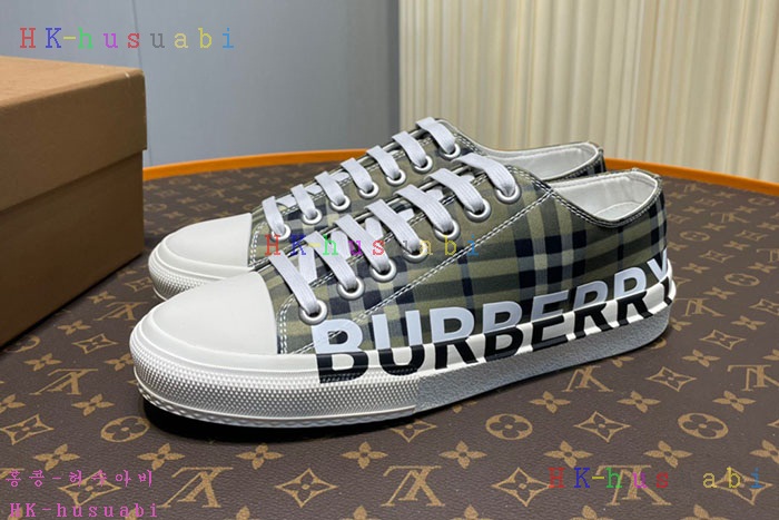 NEW  버버리 스니커즈 신상 BB  4415507