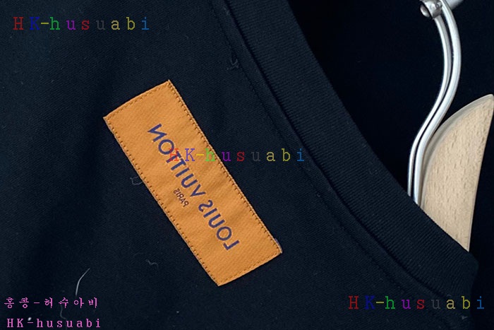 NEW 루이비통 반팔티 신상 LV 111420