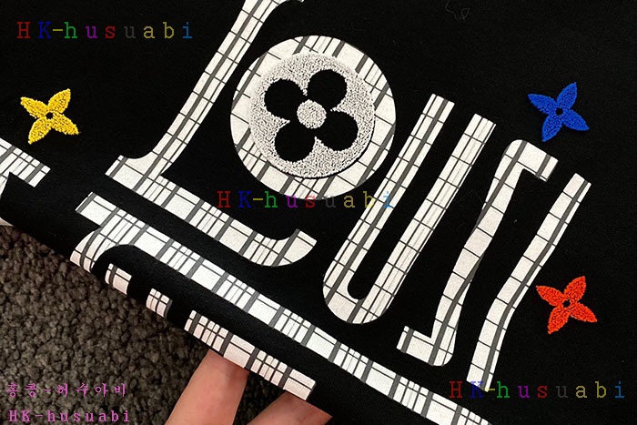 NEW 루이비통 반팔티 신상 LV 111420