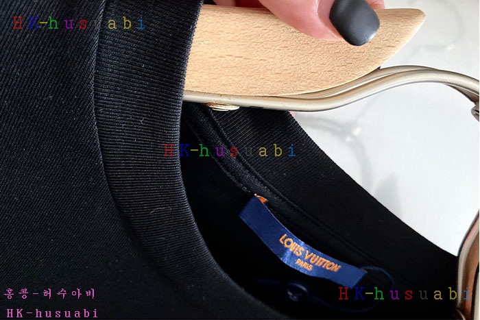 NEW 루이비통 반팔티 신상 LV 111420