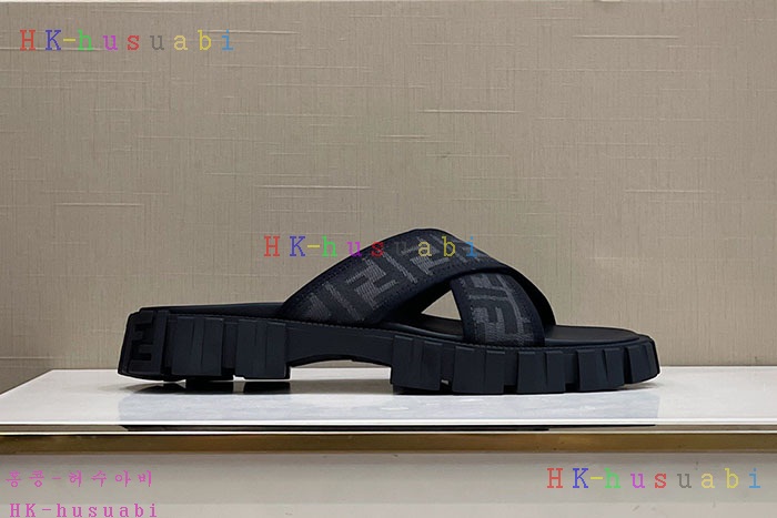 NEW 펜디 샌들 신상 FD 555204