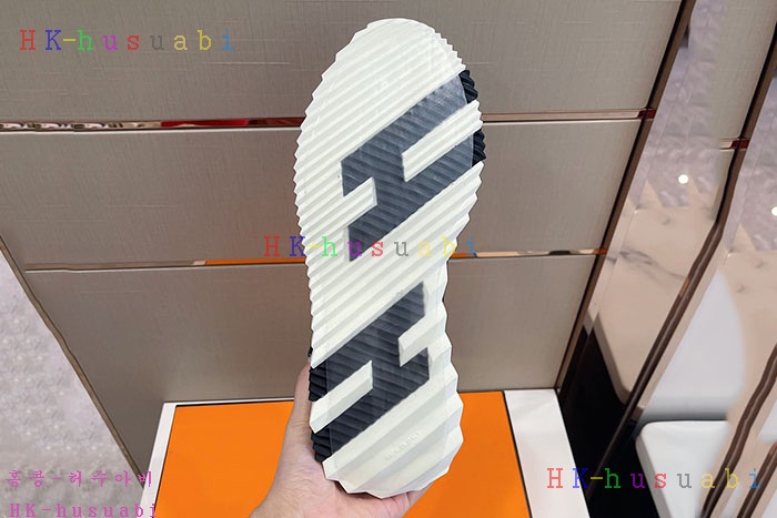 NEW 에르메스 스니커즈 신상 H 225301