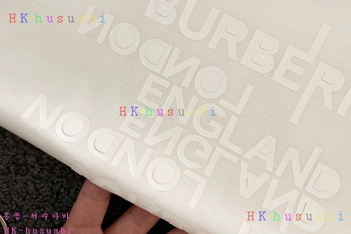 NEW 버버리 반팔티 신상 BB 1114240