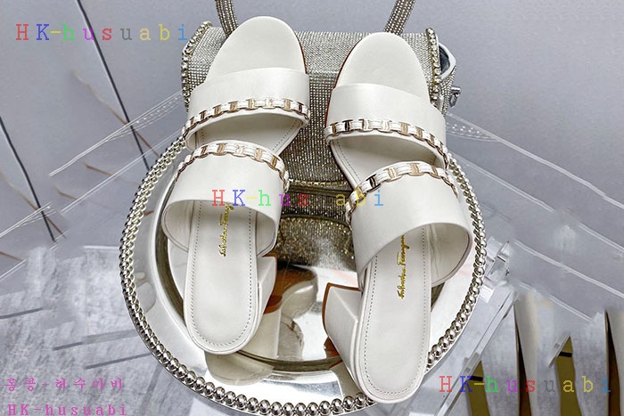 NEW  페라가모 샌들 신상 F 9992522