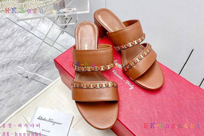 NEW  페라가모 샌들 신상 F 9992523