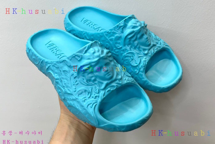 NEW 베르사체 샌들 신상 V 4241113