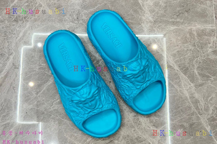 NEW 베르사체 샌들 신상 V 4241113