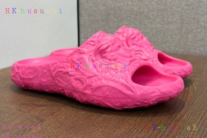 NEW 베르사체 샌들 신상 V 4241114