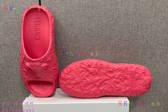 NEW 베르사체 샌들 신상 V 4241114