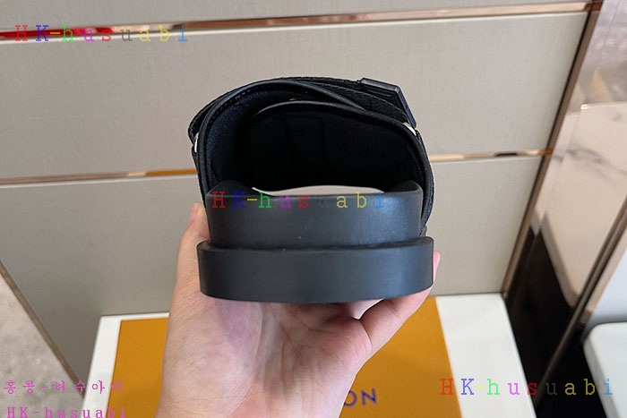 NEW 루이비통 샌들 신상 LV 3055011