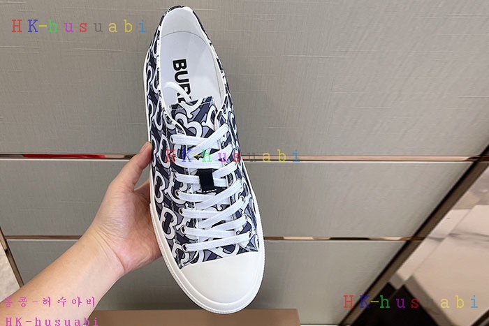 NEW 버버리 신발 신상 B 8333300