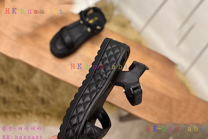 NEW 샤넬 샌들 신상 C 525703
