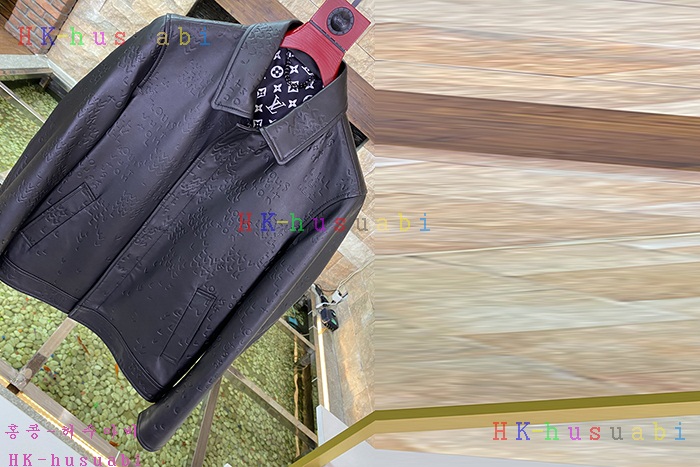NEW 루이비통 가죽자켓  신상 LV 884231