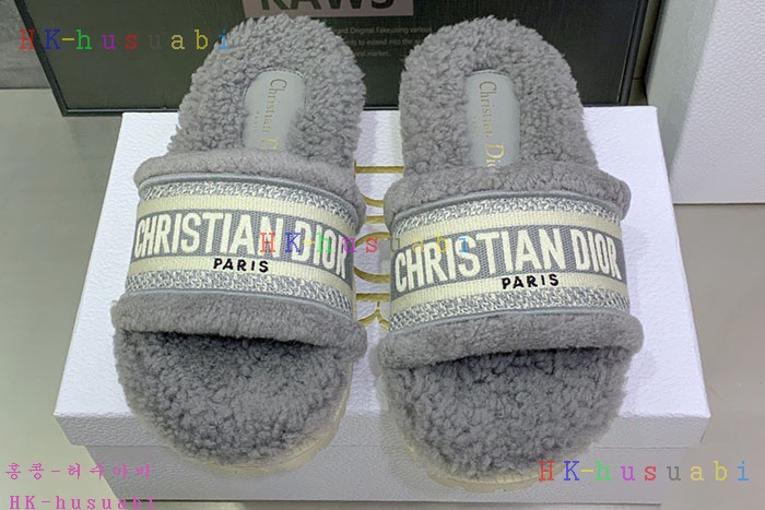 NEW 디올 신발 신상 DR 824550