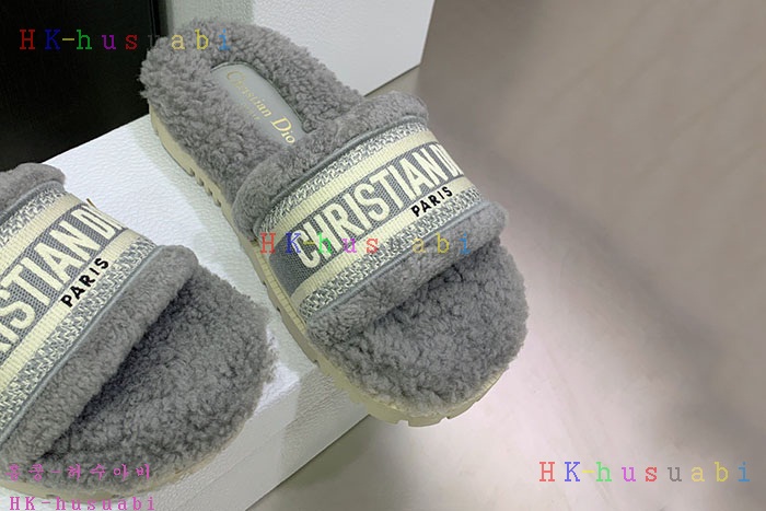 NEW 디올 신발 신상 DR 824550