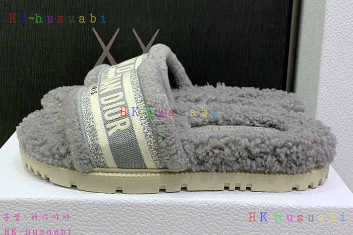 NEW 디올 신발 신상 DR 824550