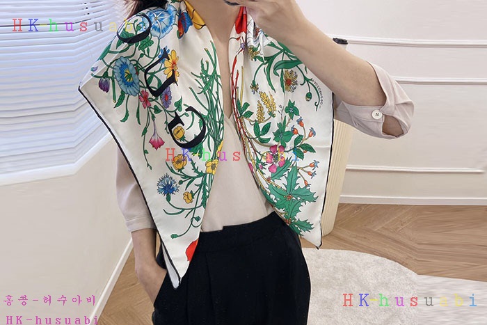 NEW 구찌 스카프 신상 GU 885220