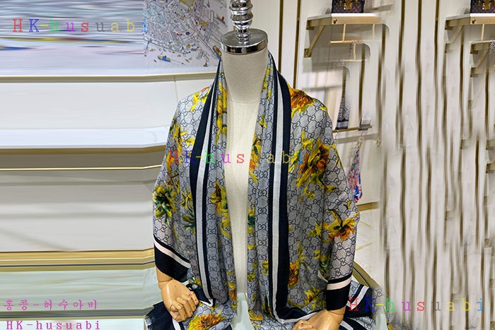 NEW 구찌 스카프 신상 GU 885227