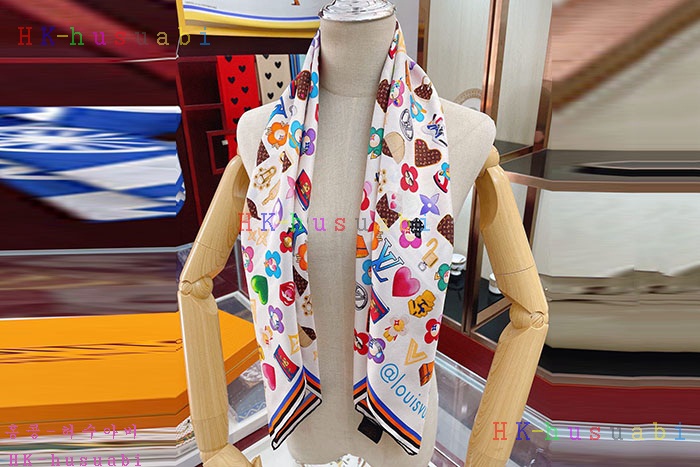 NEW 루이비통 스카프 신상 LV 885236