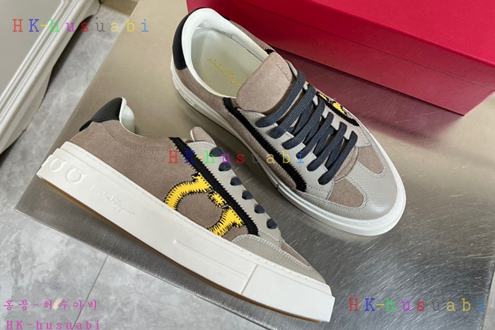 NEW 페라가모 스니커즈 신상 F 965551