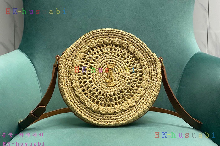 ★미러급★입생로랑 라피아 가죽  SAC ROND 백 685601