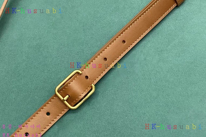 ★미러급★입생로랑 라피아 가죽  SAC ROND 백 685601