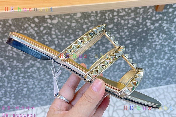 NEW 발렌티노 샌들 신상 V 9340031