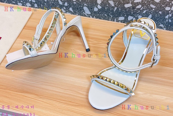 NEW 발렌티노 샌들 신상 V 9340509
