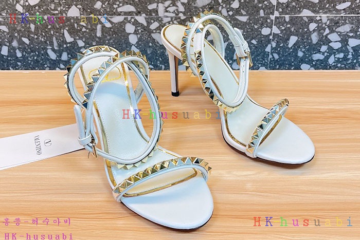NEW 발렌티노 샌들 신상 V 9340509