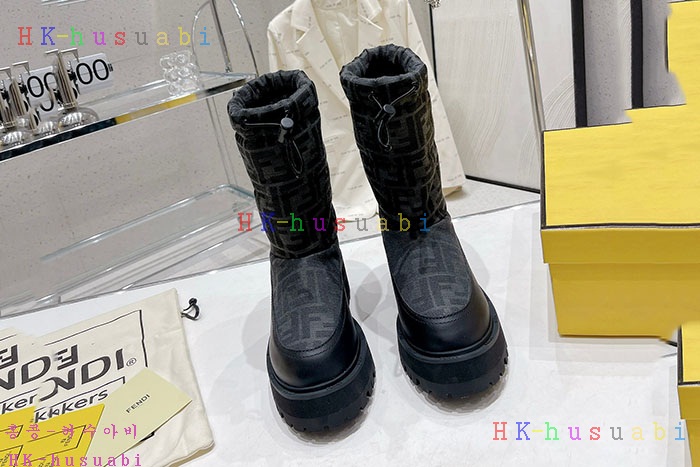 NEW 펜디 부츠 신상 FD 333570