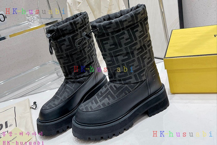 NEW 펜디 부츠 신상 FD 333570