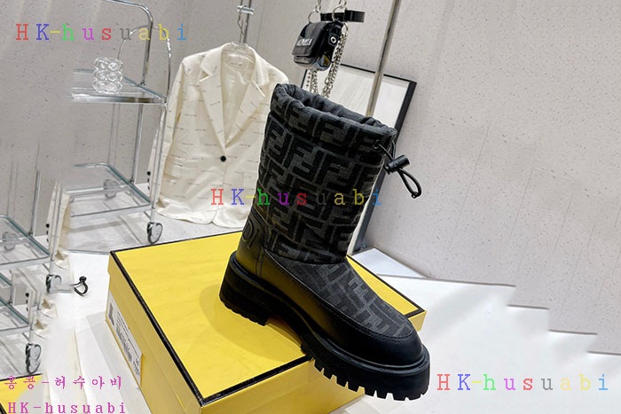 NEW 펜디 부츠 신상 FD 333570