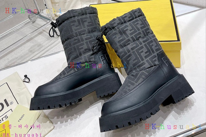 NEW 펜디 부츠 신상 FD 333570