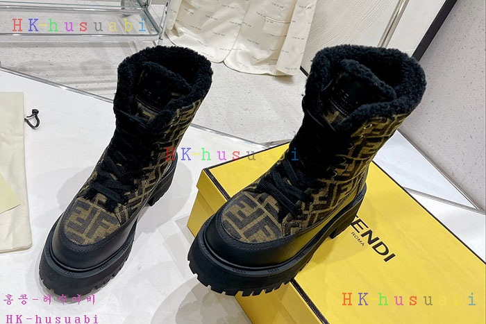 NEW 펜디 부츠 신상 FD 333574