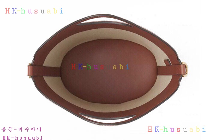 ★미러급★버버리 스몰 투톤 캔버스 레더 포켓 버킷 숄더백 80462421