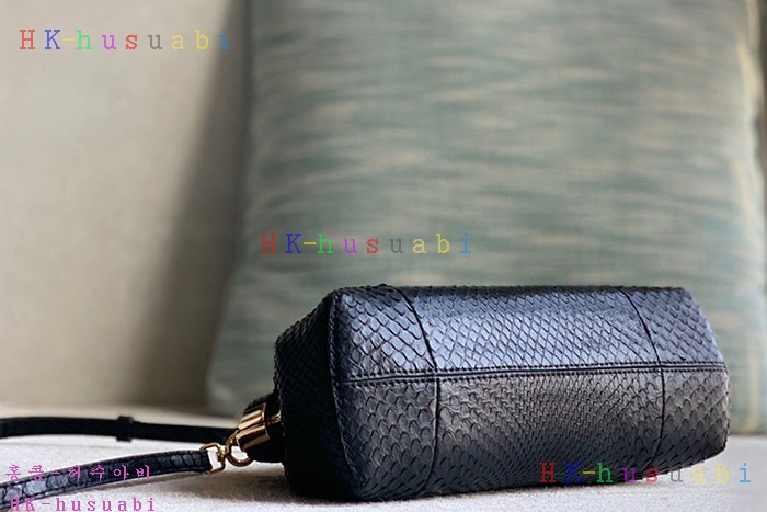 ★미러급★펜디 퍼스트 스몰 파이톤 8BP129-22