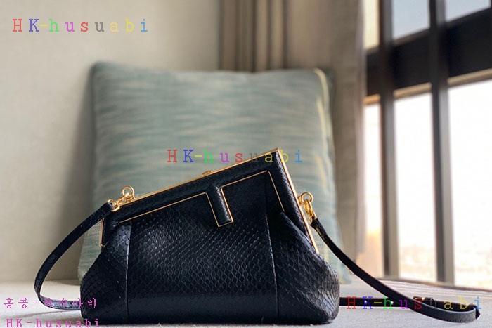 ★미러급★펜디 퍼스트 스몰 파이톤 8BP129-22