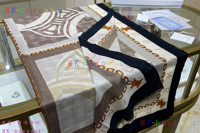 NEW 셀린느 머플러 신상 C958222