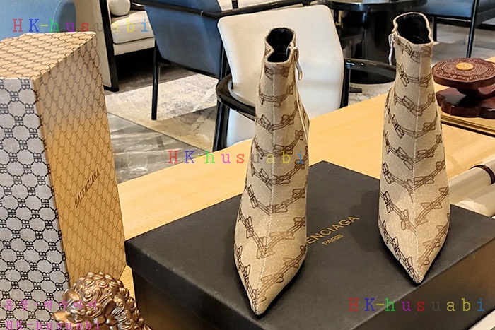 NEW 발렌시아가 신발 신상 B 72239905