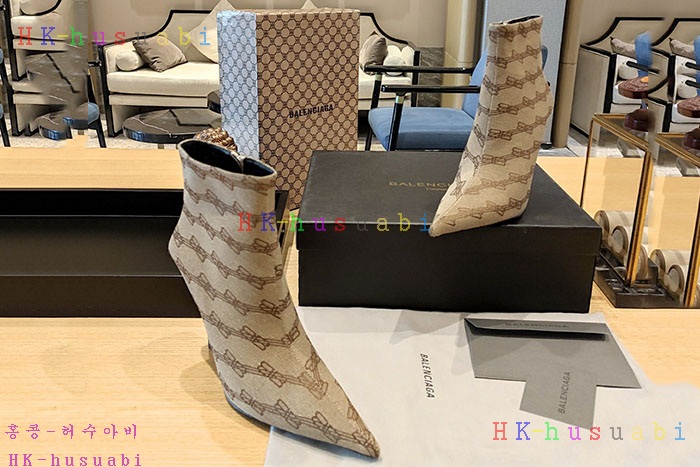 NEW 발렌시아가 신발 신상 B 72239905