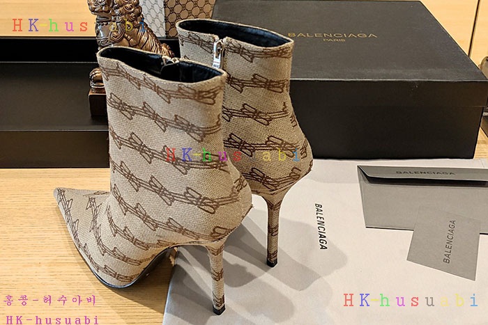 NEW 발렌시아가 신발 신상 B 72239905