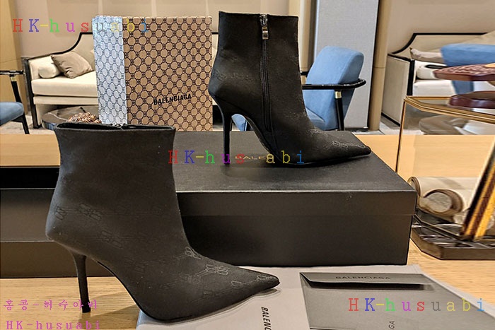 NEW 발렌시아가 신발 신상 B 72239901