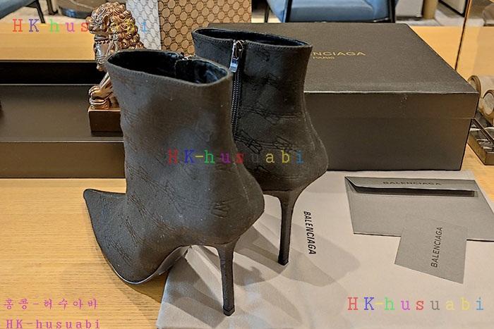 NEW 발렌시아가 신발 신상 B 72239901