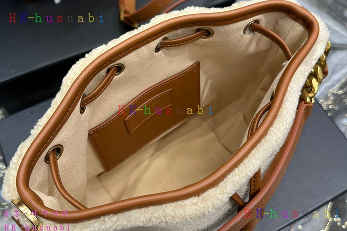 ★미러급★입생로랑 엠마뉴엘 시어링 버킷 697640