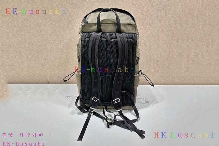 ★미러급★프라다 로고 장식 백팩 2VZ090