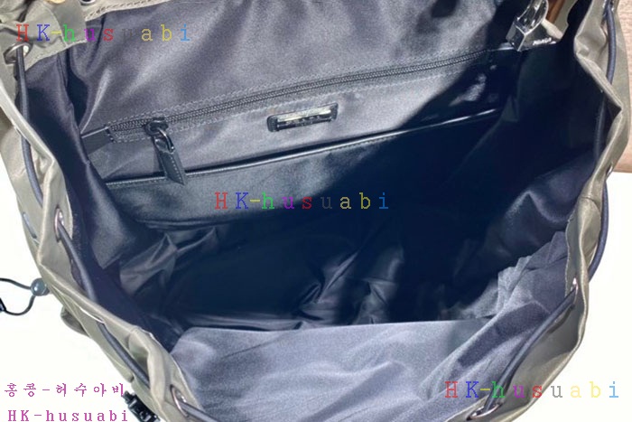 ★미러급★프라다 로고 장식 백팩 2VZ090