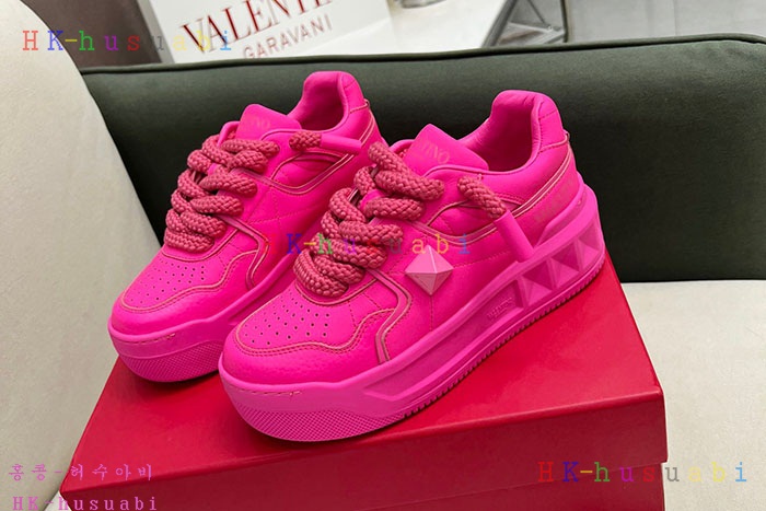 NEW 발렌티노 스니커즈 신상 V 555802